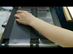 Die staubfreie PC-Schutzverpackung mit transparenter Linse